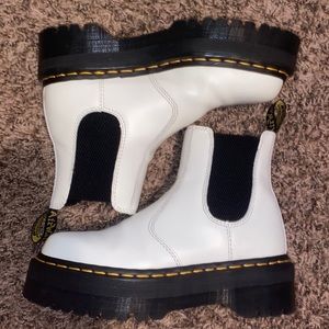 Dr. Martens 2976 Quad Platform Chelsea Boots